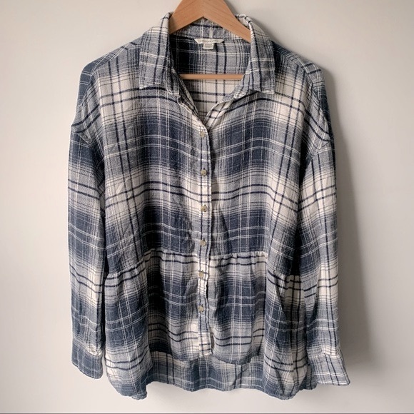 AMERICAN EAGLE | Plaid Peplum Waisted Flannel High Low Shirt Top - Picture 3 of 7